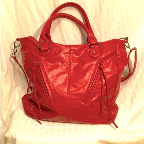 RED VEGAN LEATHER TOTE BAG - Picture 1 of 9